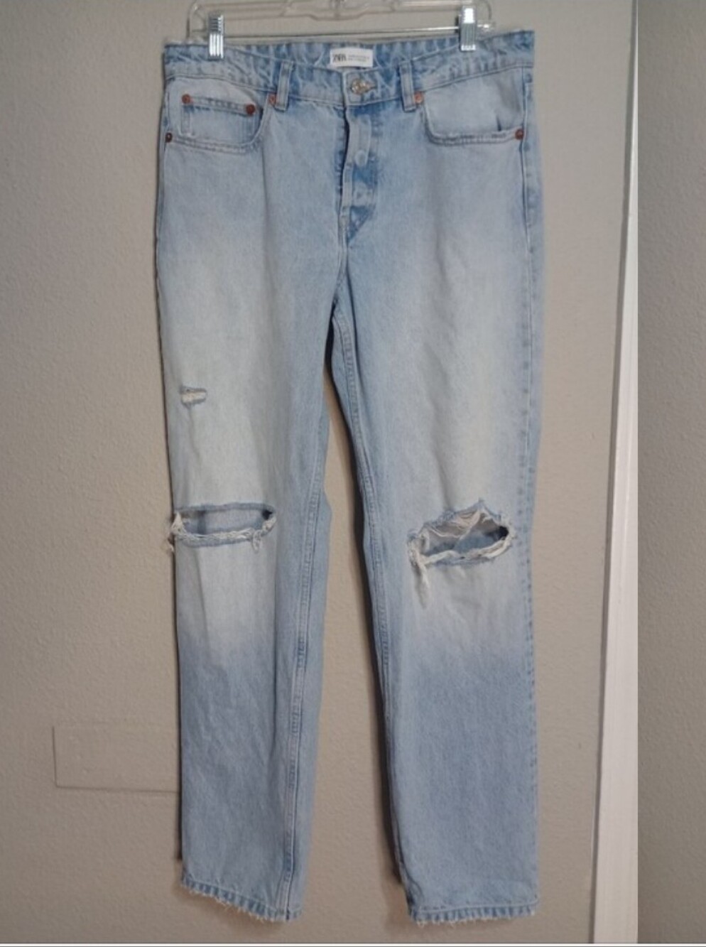 Zara Light Wash Distressed Jeans Button Fly